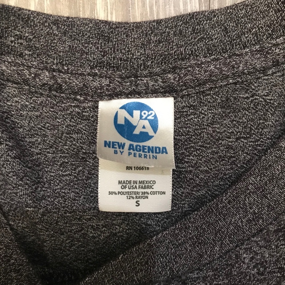 Kentucky Wildcats Est 1865 Tee Men’s Size Small - Picture 3 of 4